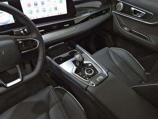 Ebro S700 1.6 TGDI Luxury 7 DCT