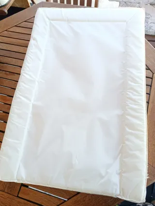 Cambiador de bebé, regalo dos fundas.