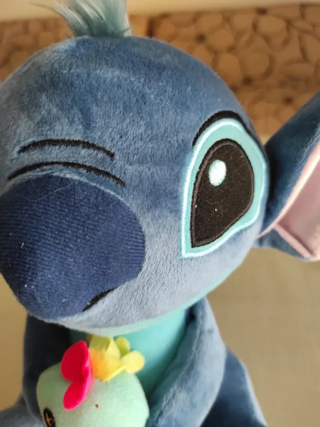 Peluche Stitch con muñeco