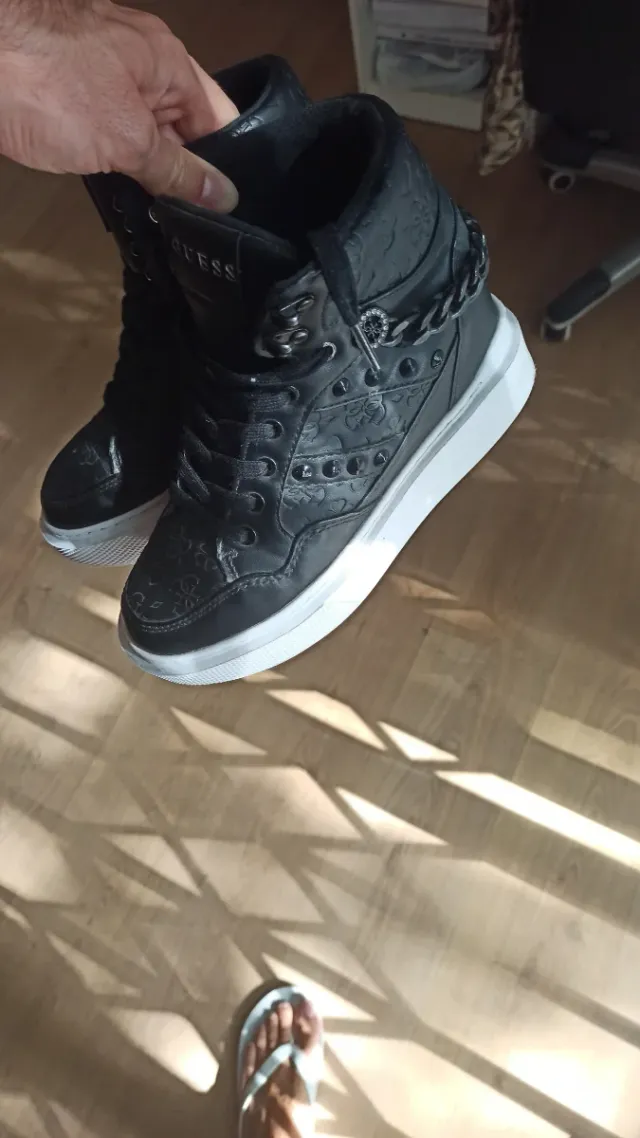 Zapatos Guess Negros perfecto estado