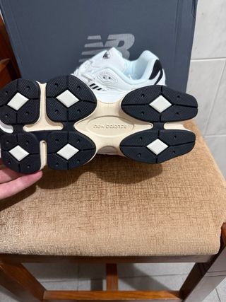 New Balance 9060 Preto/Branco