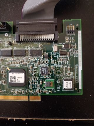 Tarjeta Adaptec SCSI Card 29160N