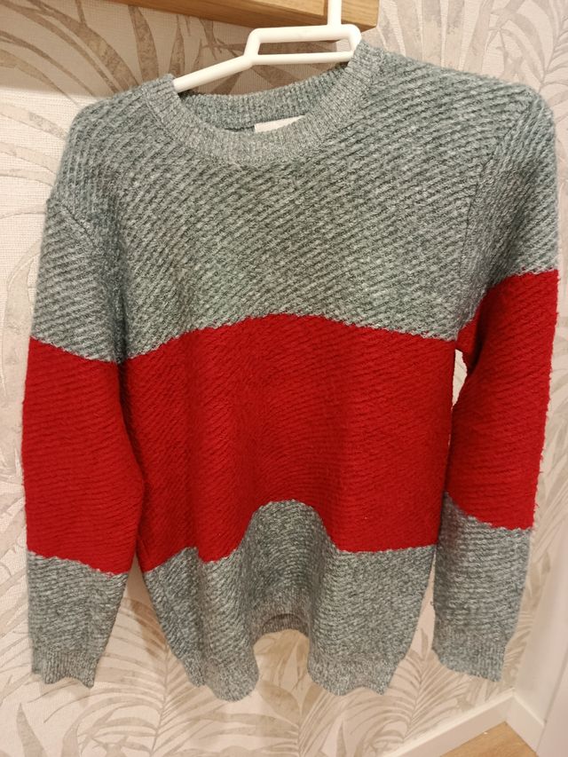 Jersey hombre gris y rojo