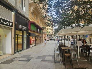 Local comercial en alquiler en Centro - Ayuntamiento en Santander