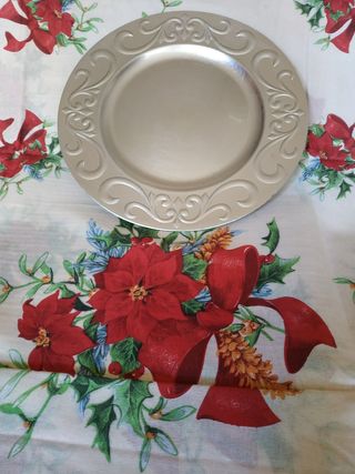 Centrotavola e tovaglia natalizia