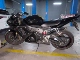 Yamaha YZF R6R 2009