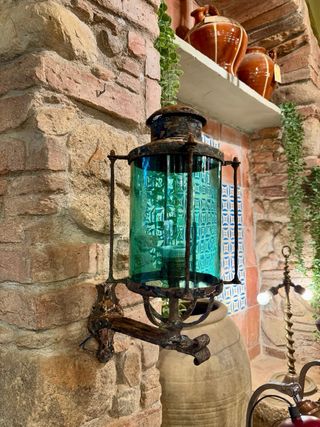 Aplique lámpara rústico antiguo. Cristal verde