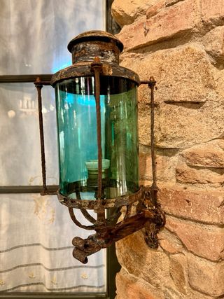 Aplique lámpara rústico antiguo. Cristal verde
