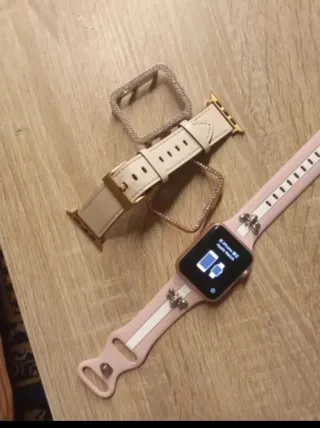 Apple Watch 7 Sport Beige/Gris