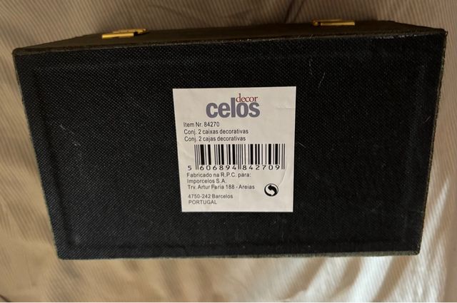 Caja Terciopelo Verde con Cierre Dorado