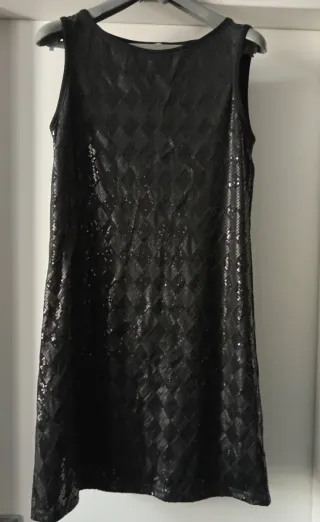 Abito nero con paillettes
