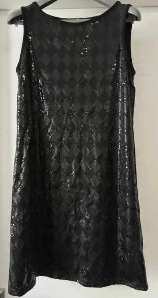 Abito nero con paillettes