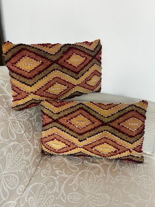 Coppia Cuscini Lana Disegno Geometrico