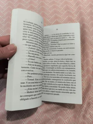 El reino de las Tres Lunas (Serie Azul) (Spanis...