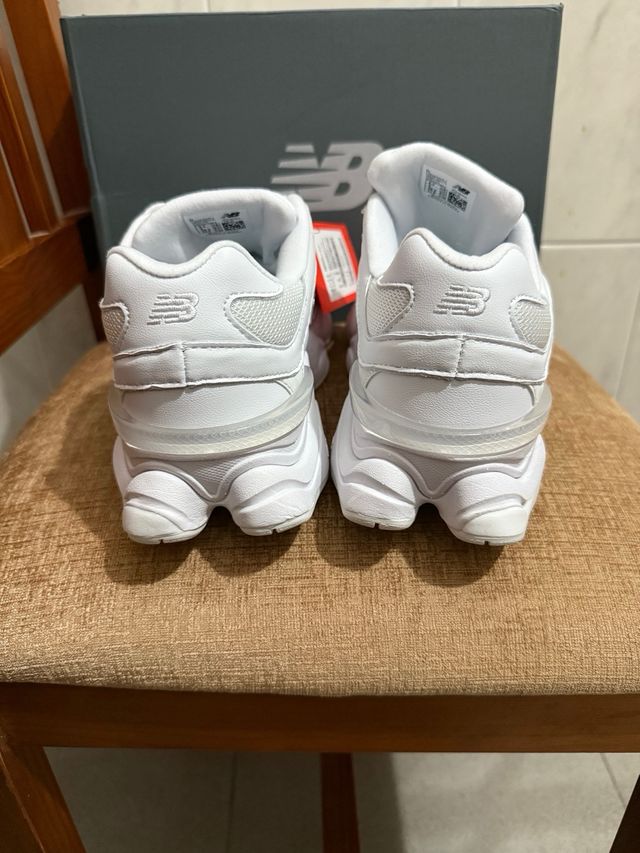 Tênis New Balance 9060 Branco