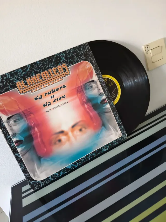 DJ Robert & DJ Sisu - No Time To Cry