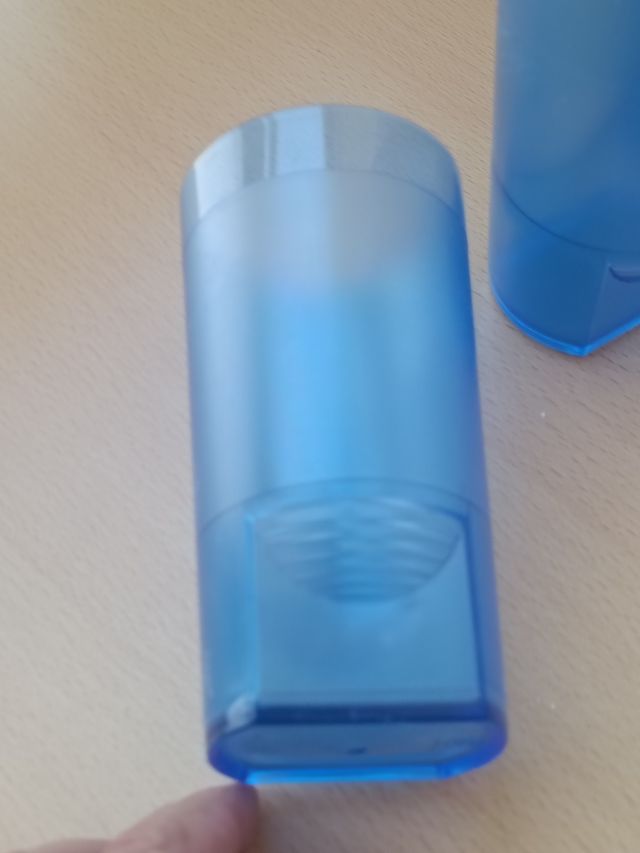 Due bicchieri di plastica Design Grazia Fiocco