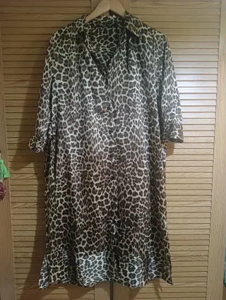 Vestido midi estampado leopardo
