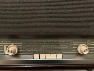 Radio Philips Marrón y Gris
