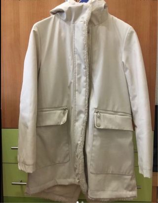 Parka impermeable Zara  talla 12 o XS