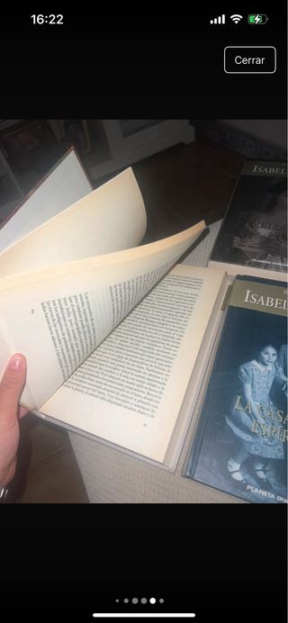 La Casa de los Espíritus (Spanish Edition)