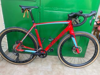 Bicicleta Gravel Specialized Crux Roja