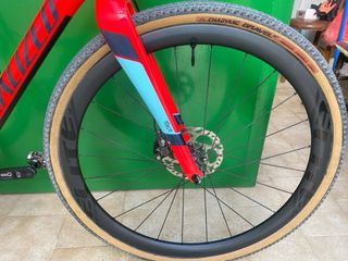 Bicicleta Gravel Specialized Crux Roja