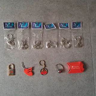 Lote Banco Santander: Relojes, Bolígrafos y Más