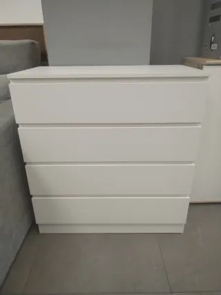 HERMOSA CÓMODA BLANCA