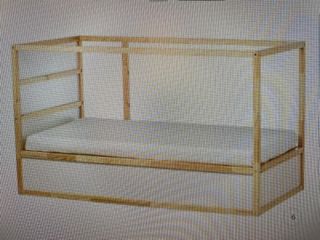 Cama infantil IKEA reversible pino