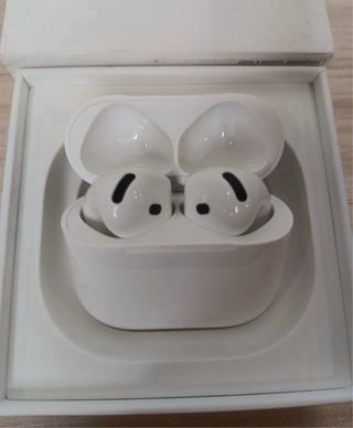 iPhone 15 Pro Max 256GB +Airpods4