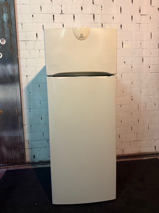 Nevera Indesit Blanca
