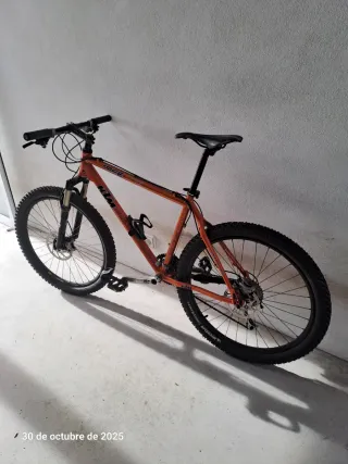 Bicicleta Montaña KTM Naranja