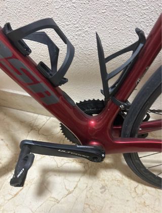 Bicicleta de carretera roja