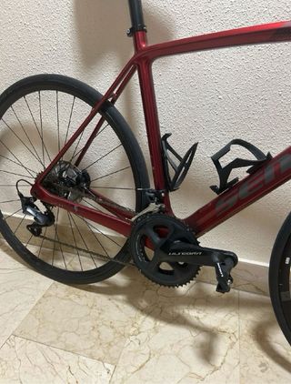 Bicicleta de carretera roja