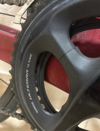 Bicicleta de carretera roja