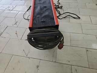 Maquina de soldar por electrodos