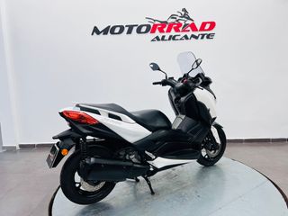 Yamaha XMAX 300