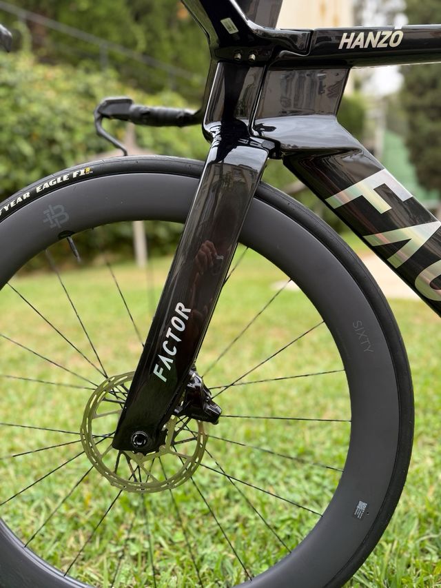 Bicicleta Triatlón Factor Hanzo Negra