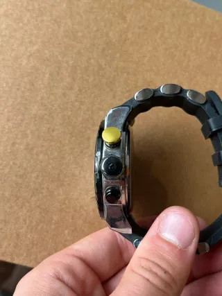 Reloj Shark Sport Watch Negro y Dorado