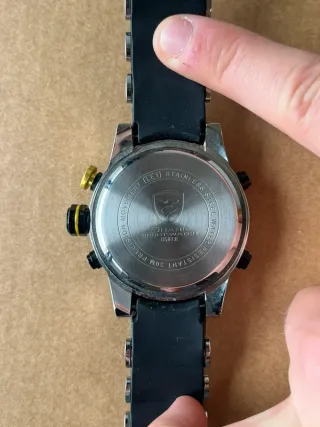 Reloj Shark Sport Watch Negro y Dorado