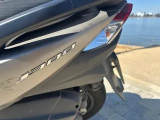 Kawasaki J300 Scooter