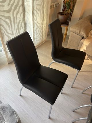 Lote 6 sillas de comedor negras en Rivas