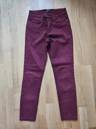 Pantalones Massimo Dutti granate Talla 36
