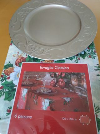 Piatto decorativo + tovaglia natalizia
