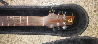 Guitarra Acústica con Funda