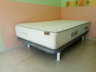 Cama con base Olympia Karibian