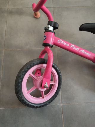Bicicleta sin pedales rosa