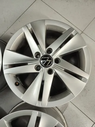 4 Llantas VW Originales 16 5 Tornillos ET46