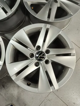4 Llantas VW Originales 16 5 Tornillos ET46